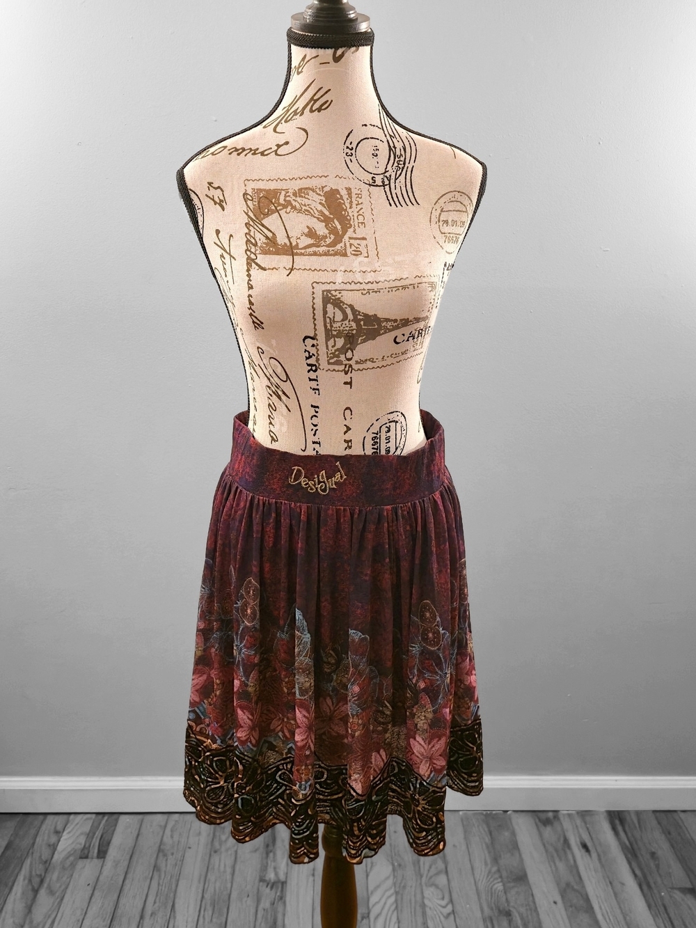 Desigual Burgundy Floral Embroidered Scalloped Hem Skirt